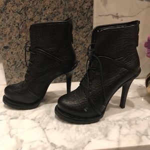 Elizabeth and James Heel Boots 6.5